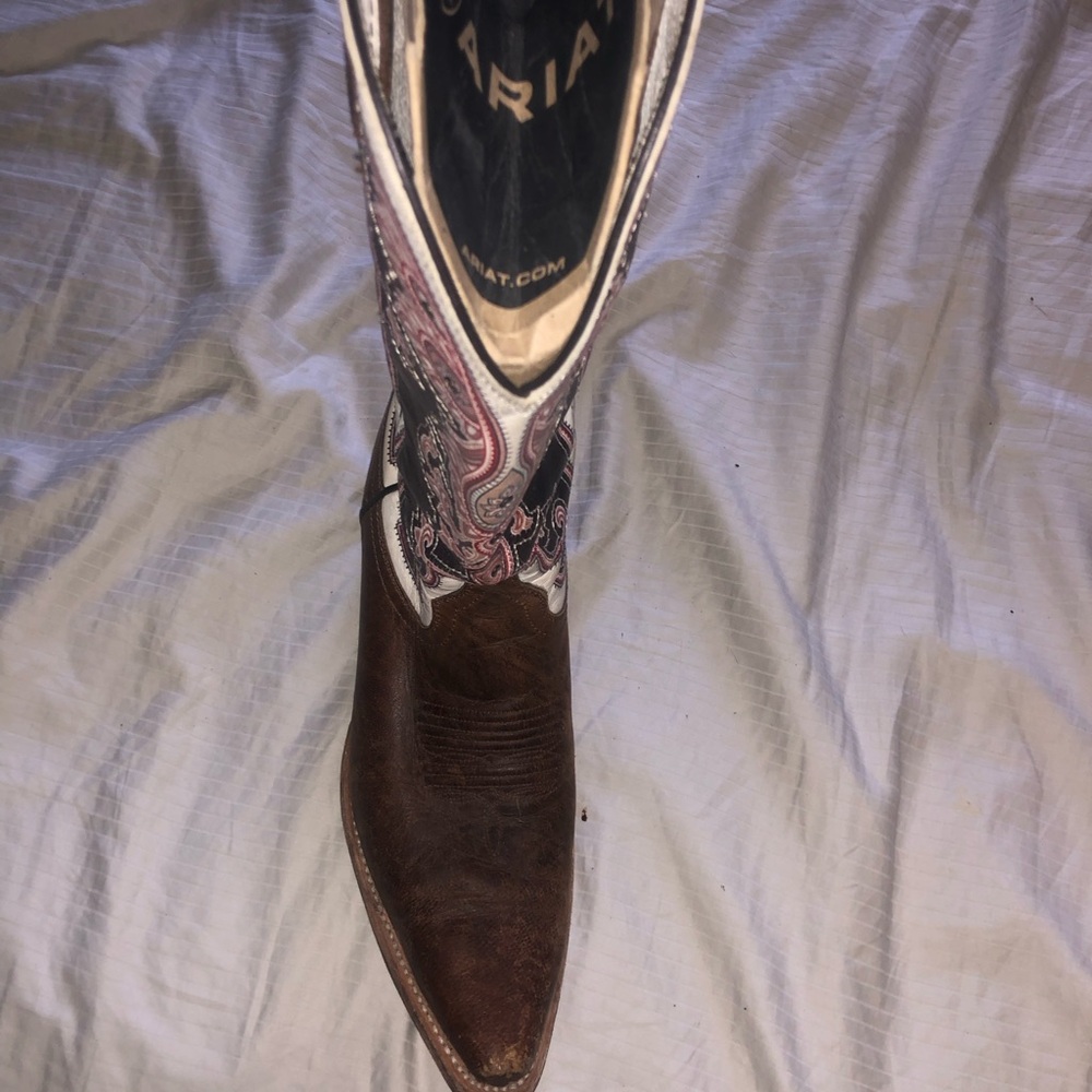 Ariat Brown Leather Boot with Pink Accents and crystal embellished 9.5 womens